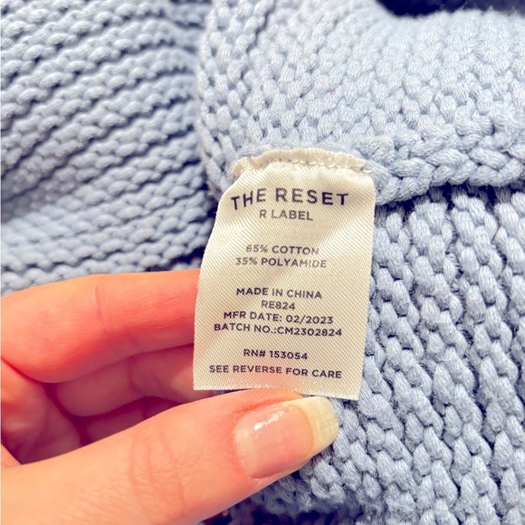 The Reset The Breezy Airy Loose Knit V-Neck Sweater in Steel Blue Size Medium - Picture 5 of 5